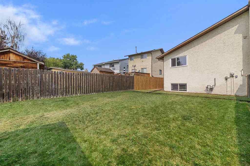 MLS® A2253590 - 59 Doverville Way SE in Dover Calgary, Residential