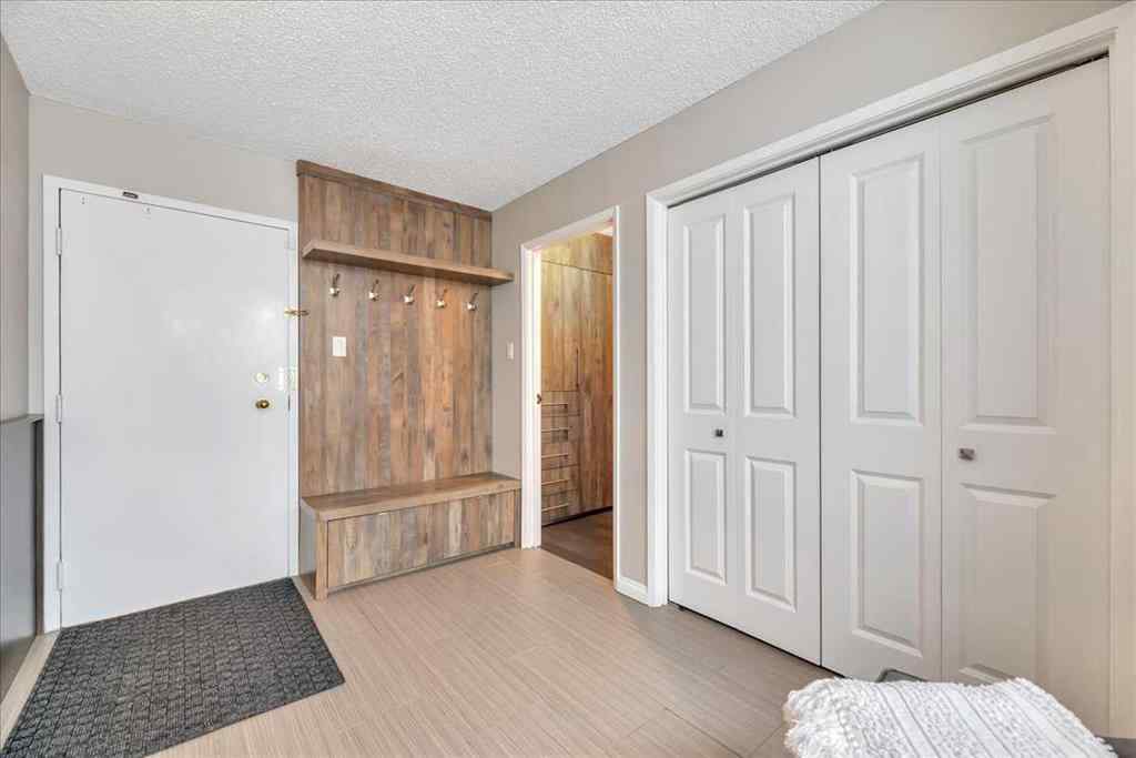 MLS® A2253600 - Unit #405 1505 8 Avenue NW in Hillhurst Calgary, Residential