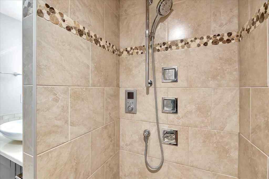 MLS® A2253600 - Unit #405 1505 8 Avenue NW in Hillhurst Calgary, Residential