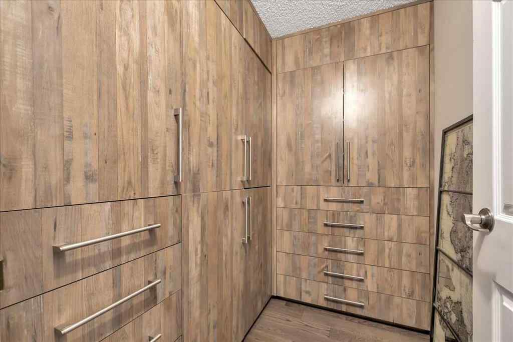 MLS® A2253600 - Unit #405 1505 8 Avenue NW in Hillhurst Calgary, Residential