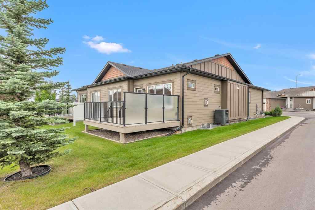 MLS® A2253601 - 100 Sierra Morena Manor SW in Signal Hill Calgary, Residential