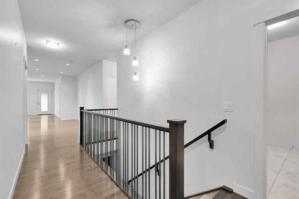 MLS® A2253601 - 100 Sierra Morena Manor SW in Signal Hill Calgary, Residential