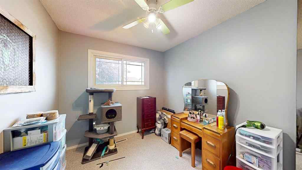 MLS® A2253603 - 444 Sissons Crescent SE in SE Southridge Medicine Hat, Residential