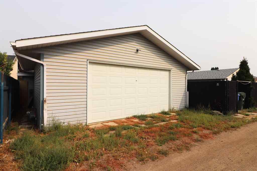 MLS® A2253603 - 444 Sissons Crescent SE in SE Southridge Medicine Hat, Residential
