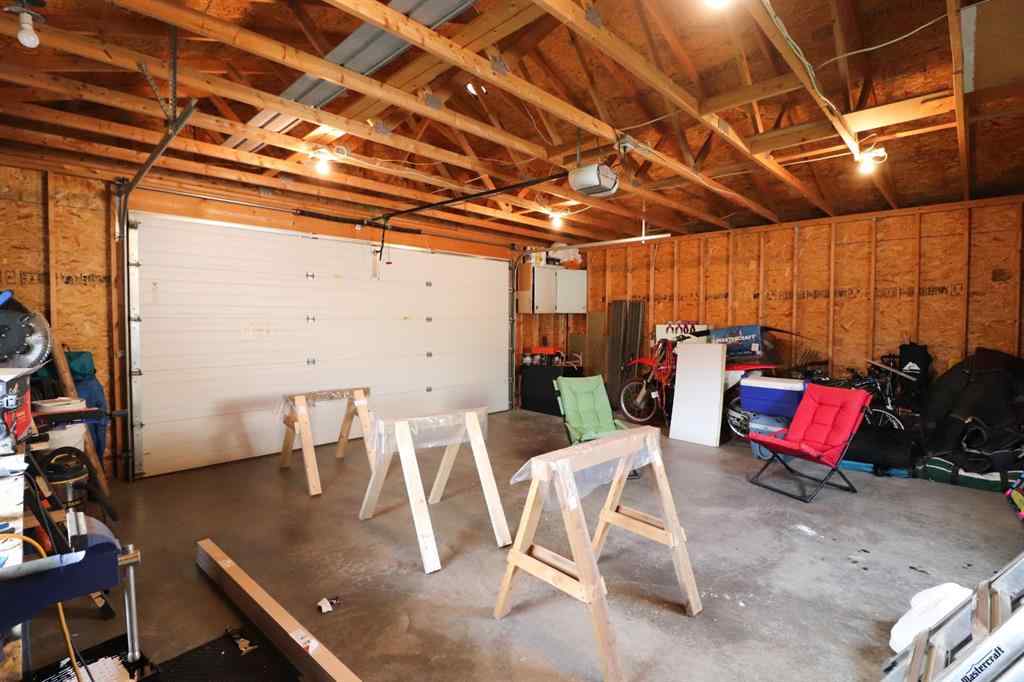 MLS® A2253603 - 444 Sissons Crescent SE in SE Southridge Medicine Hat, Residential