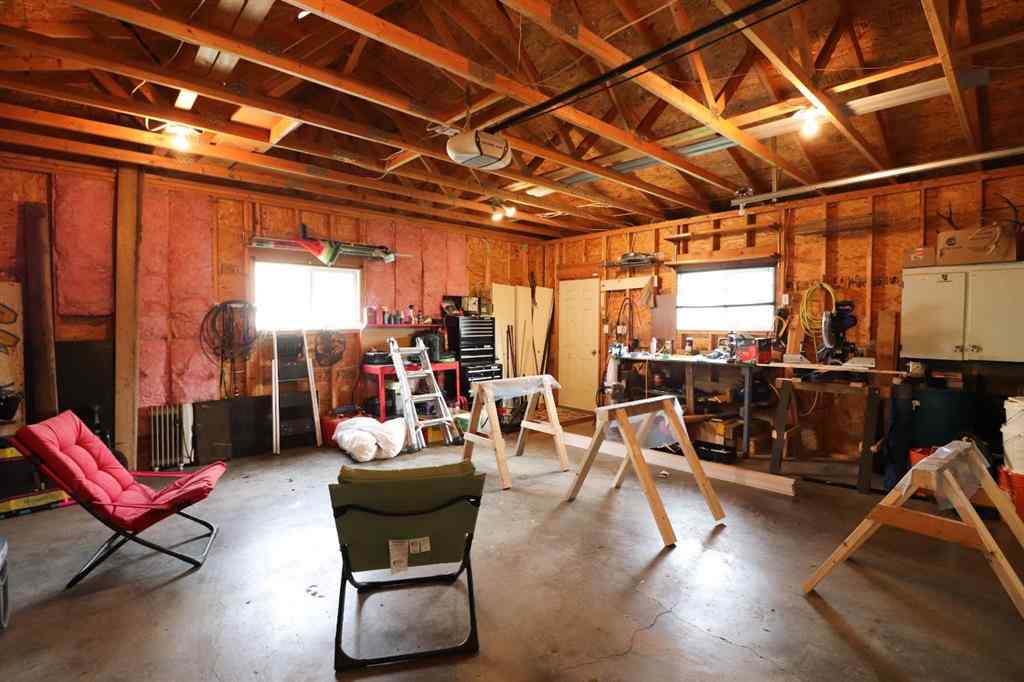 MLS® A2253603 - 444 Sissons Crescent SE in SE Southridge Medicine Hat, Residential