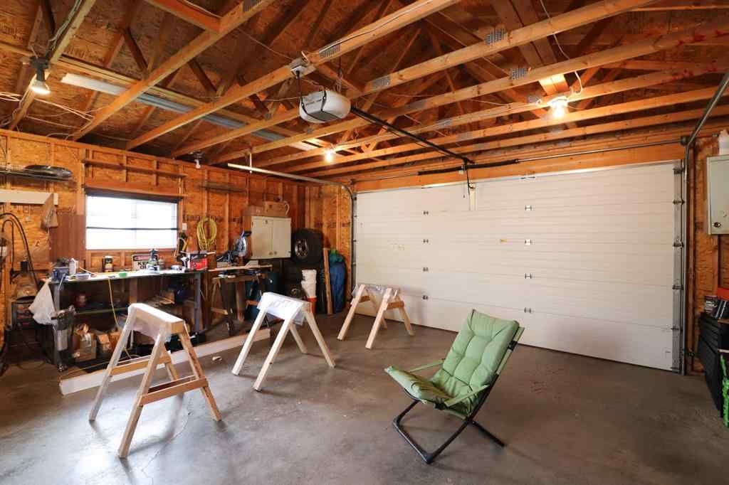 MLS® A2253603 - 444 Sissons Crescent SE in SE Southridge Medicine Hat, Residential