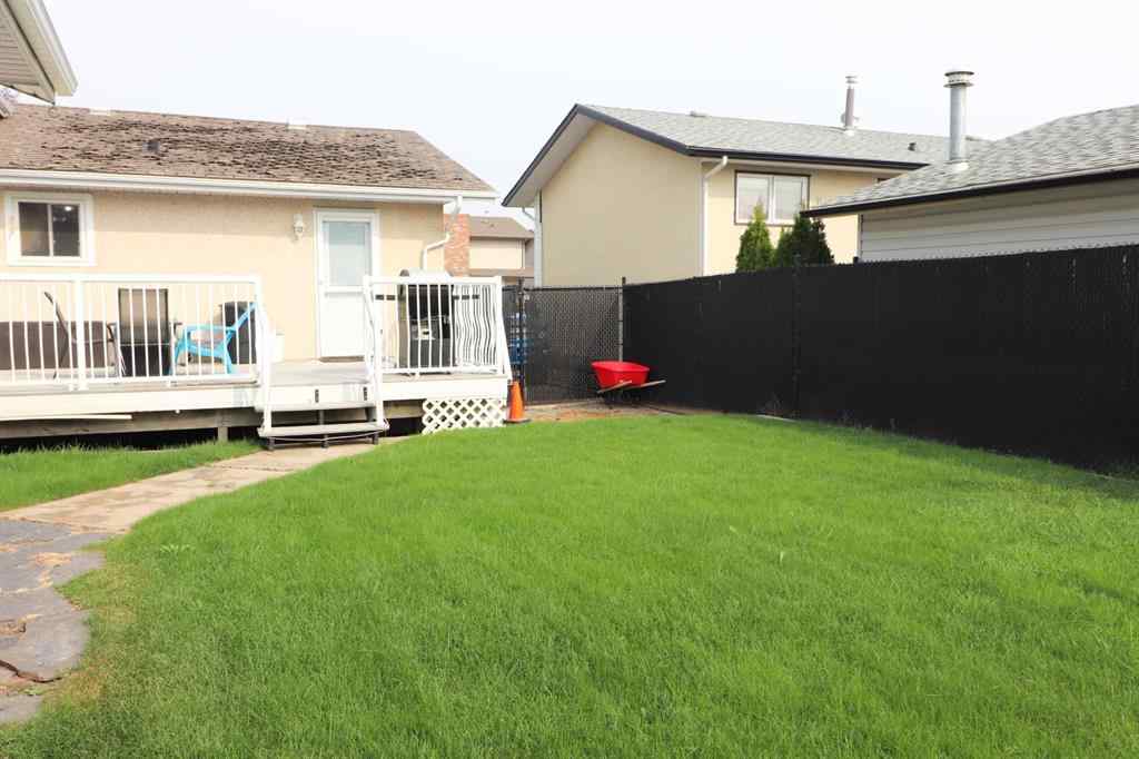 MLS® A2253603 - 444 Sissons Crescent SE in SE Southridge Medicine Hat, Residential