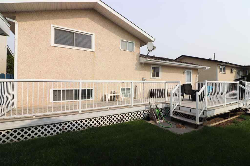 MLS® A2253603 - 444 Sissons Crescent SE in SE Southridge Medicine Hat, Residential