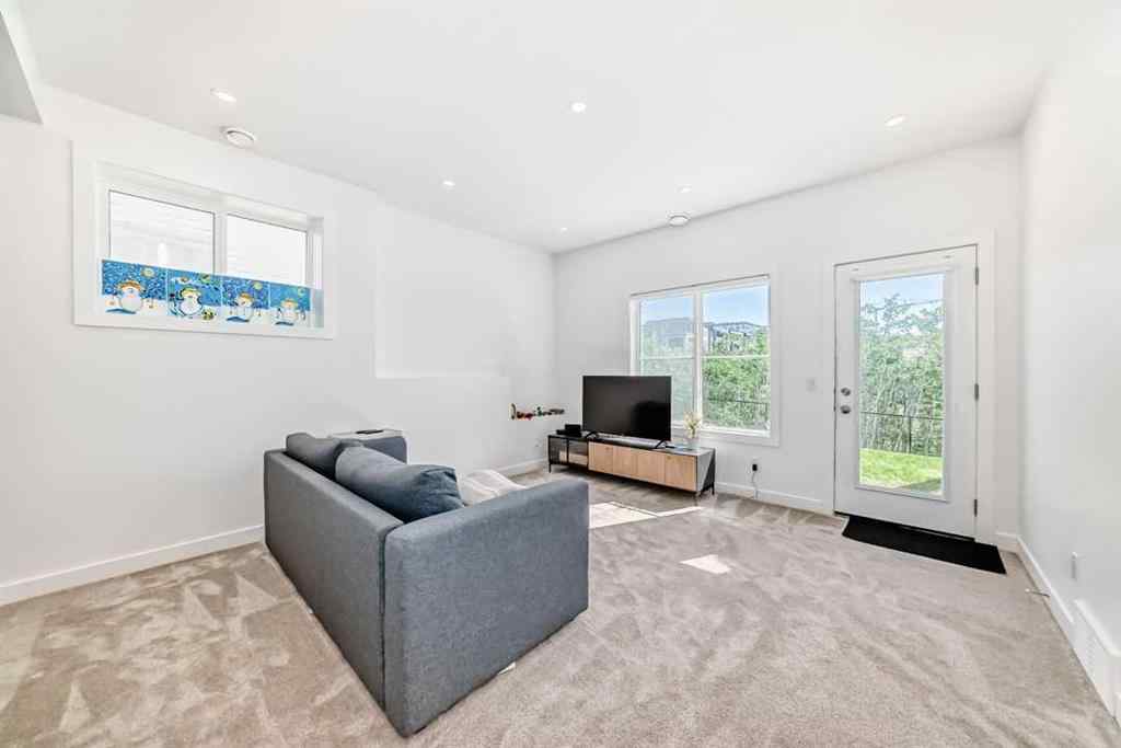 MLS® A2253606 - 53 Spring Creek Common SW in Springbank Hill Calgary, Residential