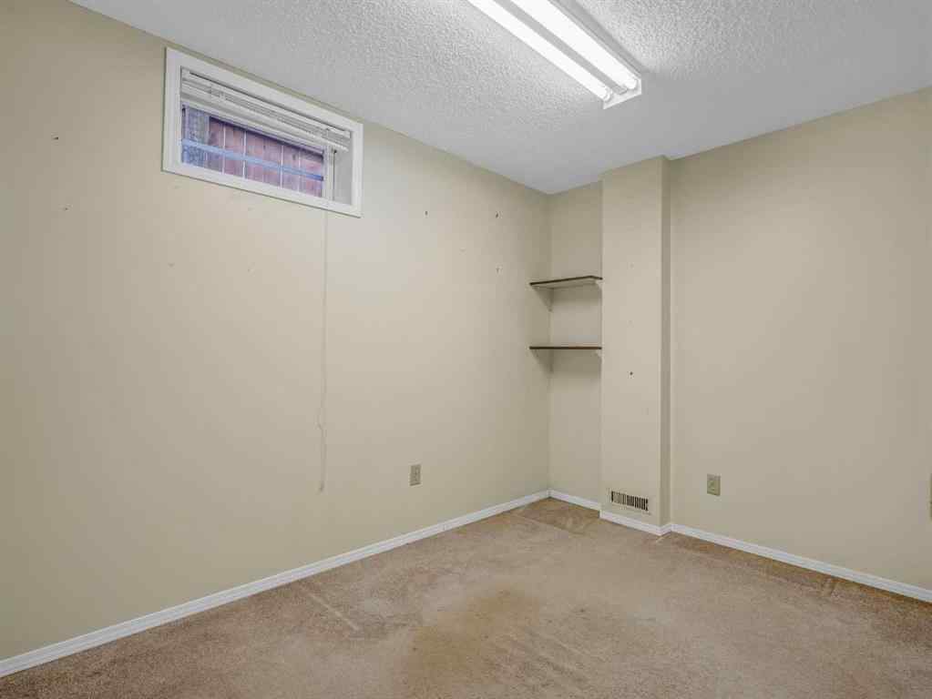 MLS® A2253607 - 76 Wood Valley Rise SW in Woodbine Calgary, Residential