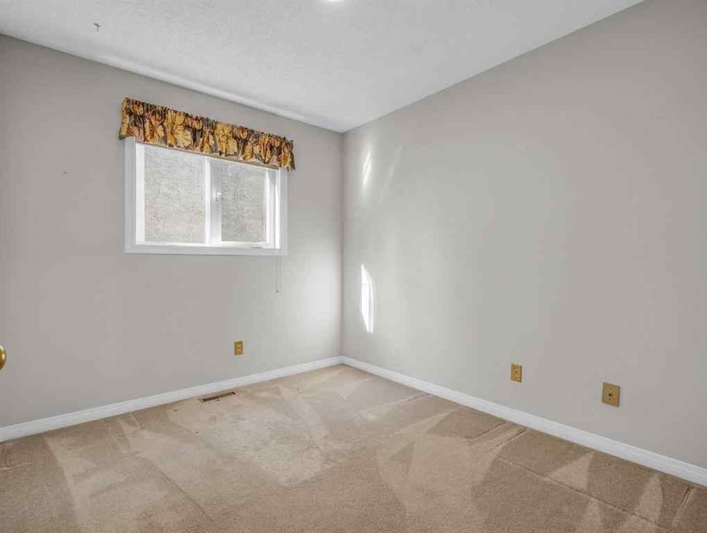 MLS® A2253607 - 76 Wood Valley Rise SW in Woodbine Calgary, Residential