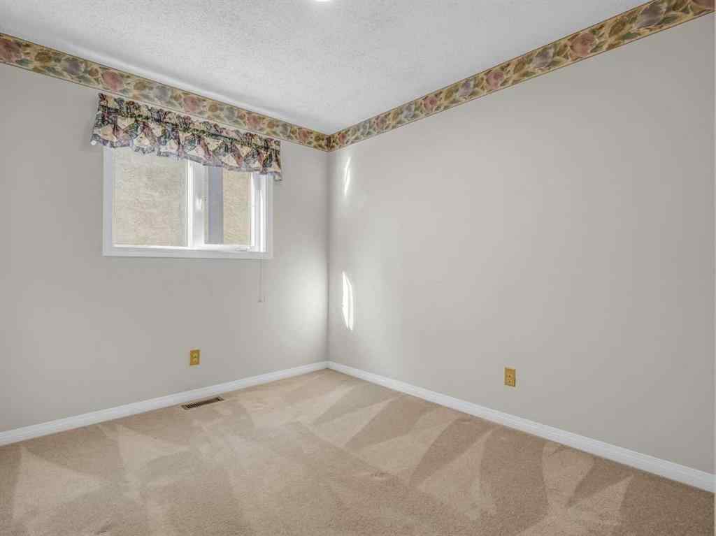 MLS® A2253607 - 76 Wood Valley Rise SW in Woodbine Calgary, Residential