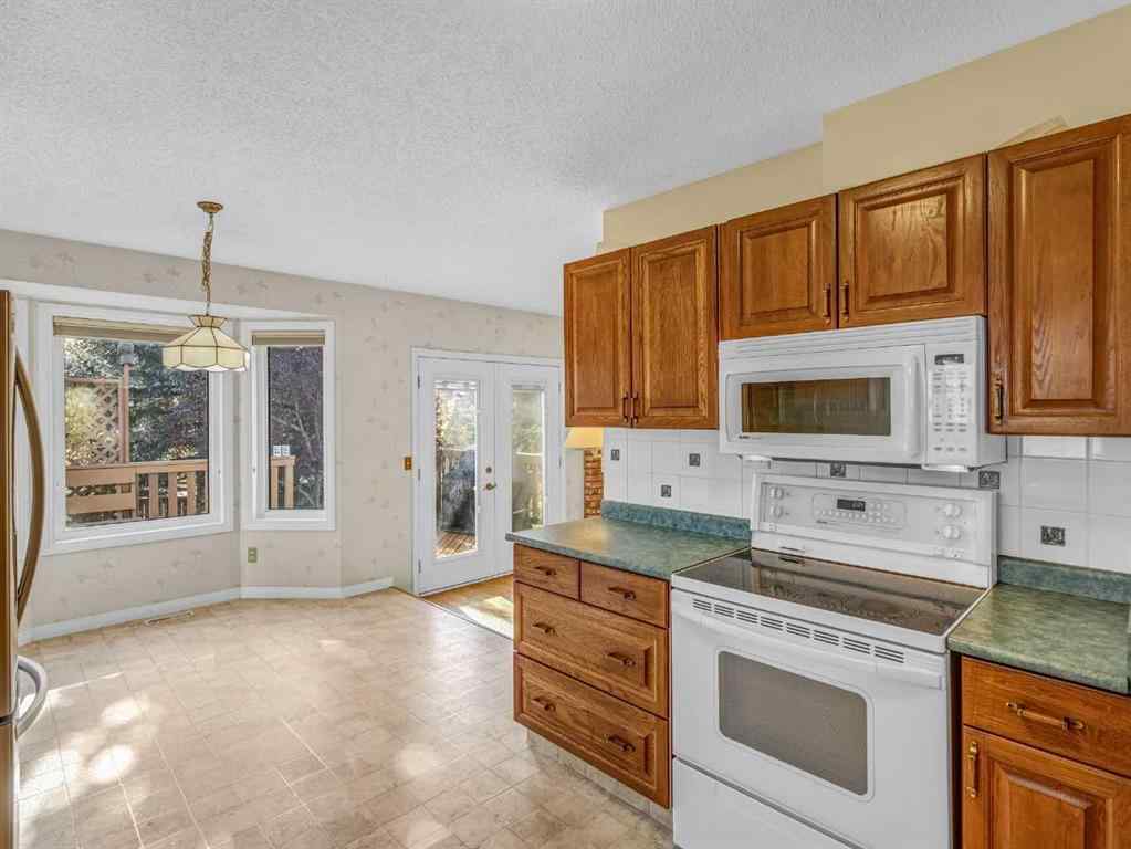 MLS® A2253607 - 76 Wood Valley Rise SW in Woodbine Calgary, Residential