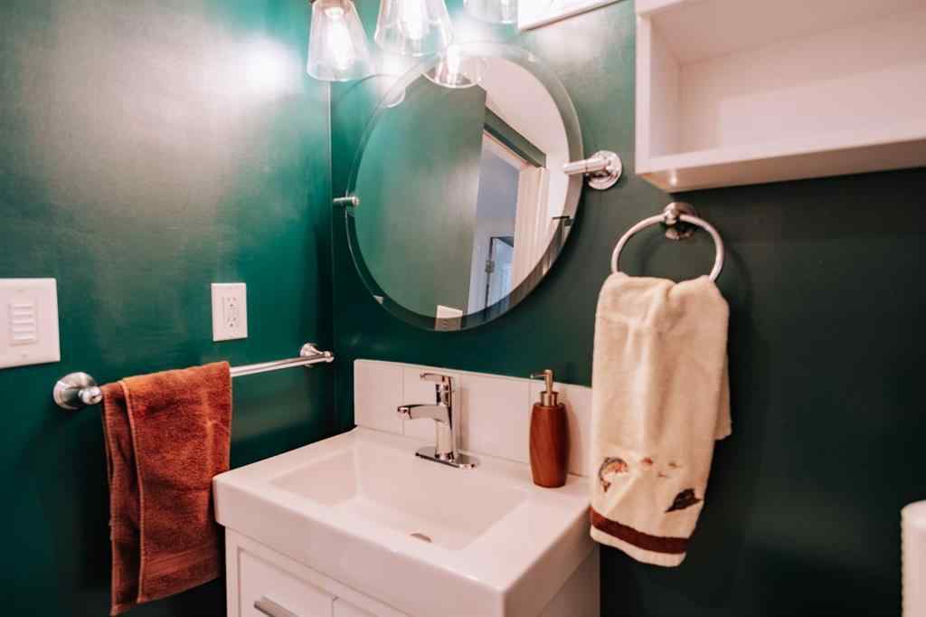 MLS® A2253609 - 533 13 Street S in Victoria Park Lethbridge, Residential