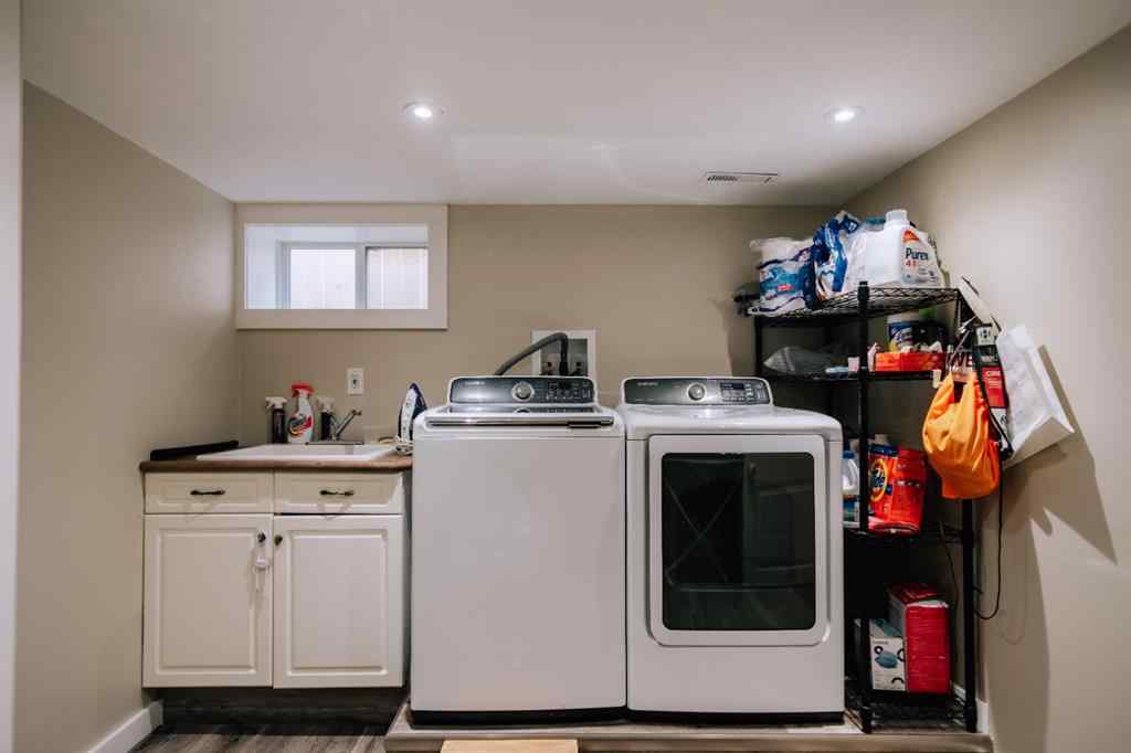 MLS® A2253609 - 533 13 Street S in Victoria Park Lethbridge, Residential