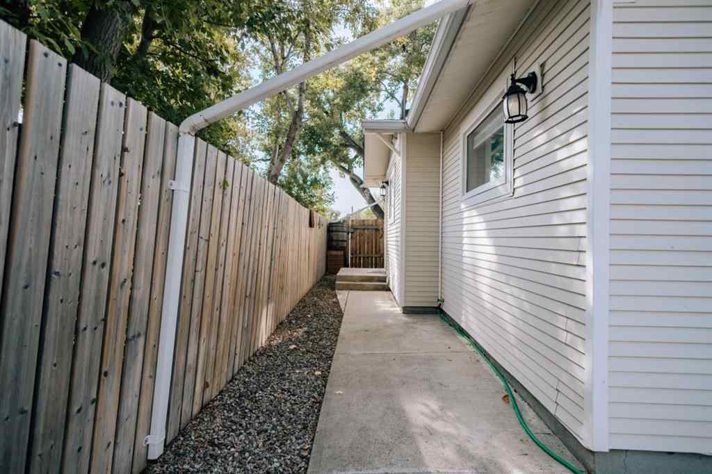 MLS® A2253609 - 533 13 Street S in Victoria Park Lethbridge, Residential