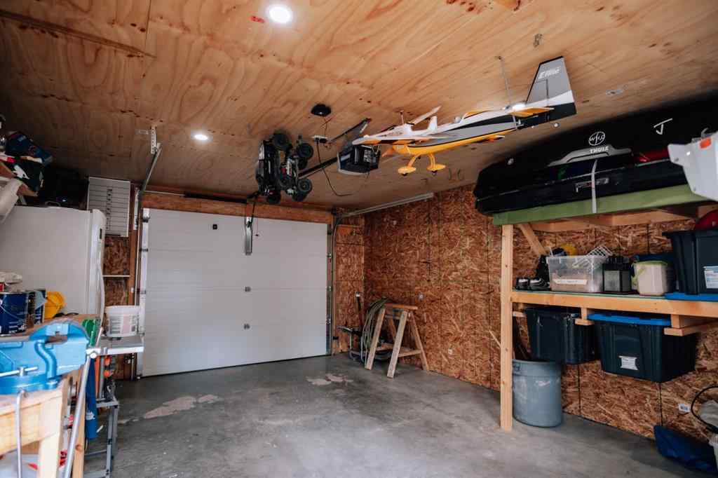 MLS® A2253609 - 533 13 Street S in Victoria Park Lethbridge, Residential