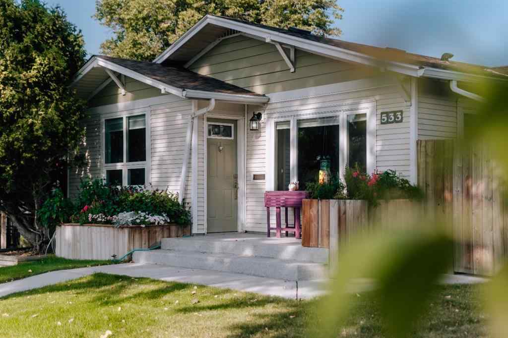 MLS® A2253609 - 533 13 Street S in Victoria Park Lethbridge, Residential