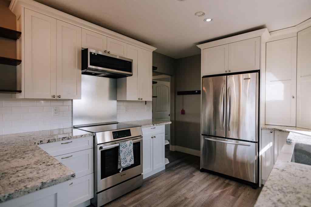MLS® A2253609 - 533 13 Street S in Victoria Park Lethbridge, Residential