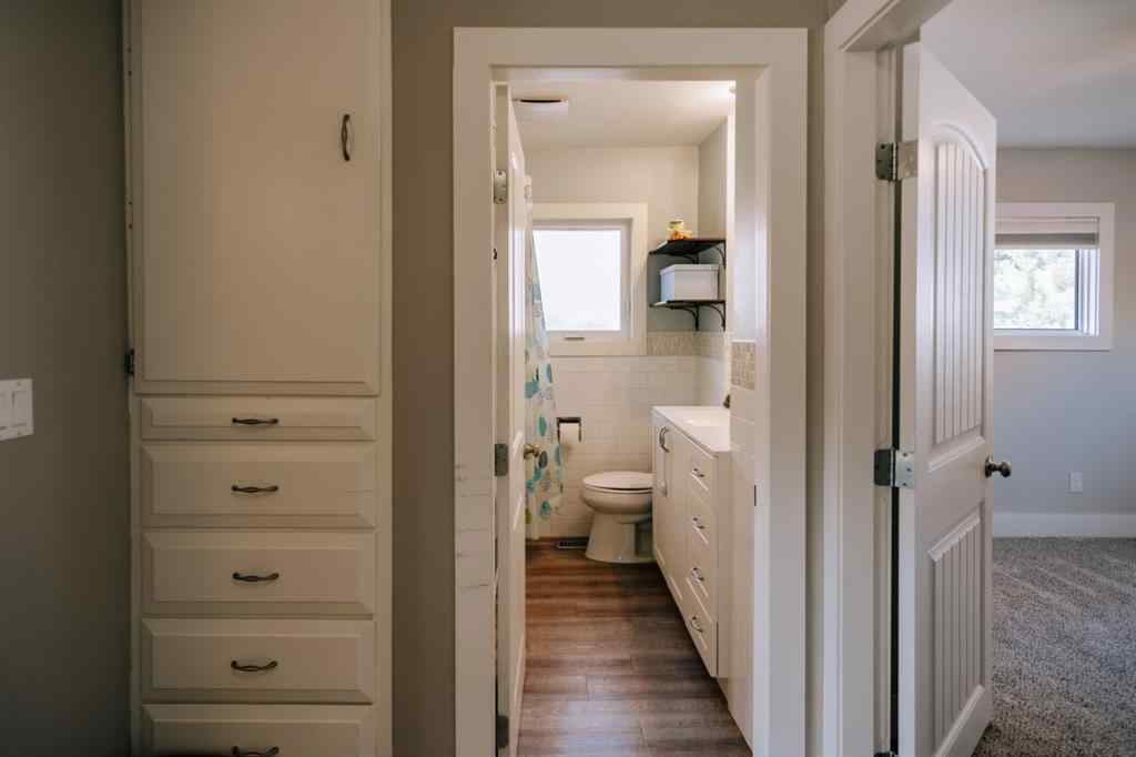 MLS® A2253609 - 533 13 Street S in Victoria Park Lethbridge, Residential