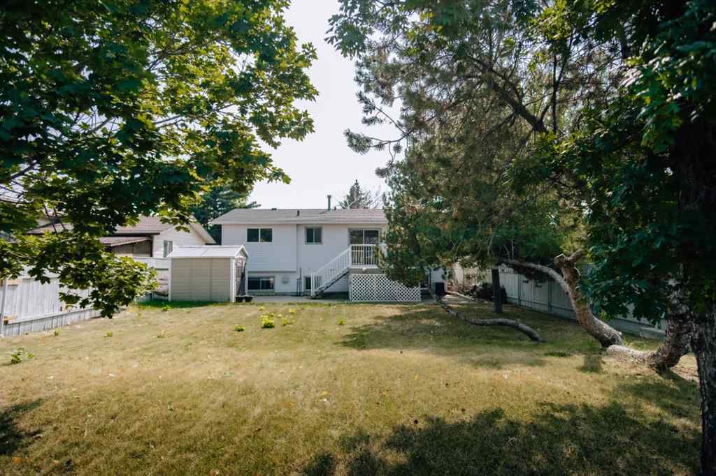 MLS® A2253610 - 86 Purdue Court W in Varsity Village Lethbridge, Residential