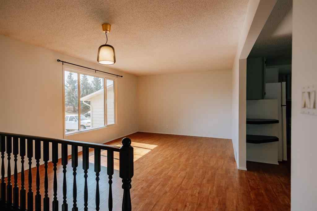 MLS® A2253610 - 86 Purdue Court W in Varsity Village Lethbridge, Residential