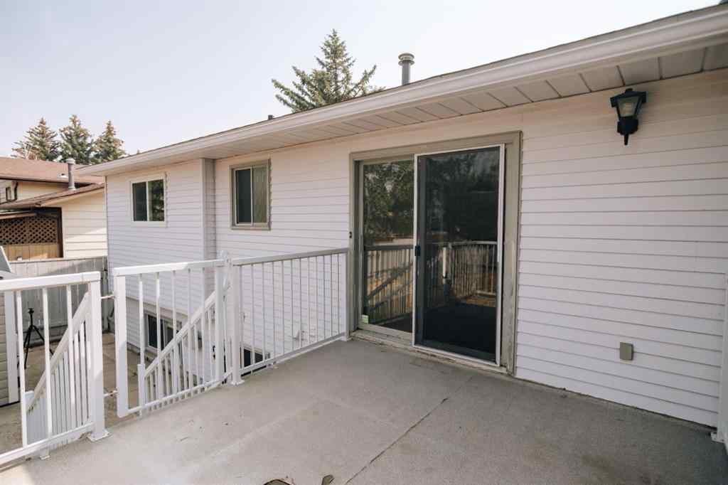 MLS® A2253610 - 86 Purdue Court W in Varsity Village Lethbridge, Residential