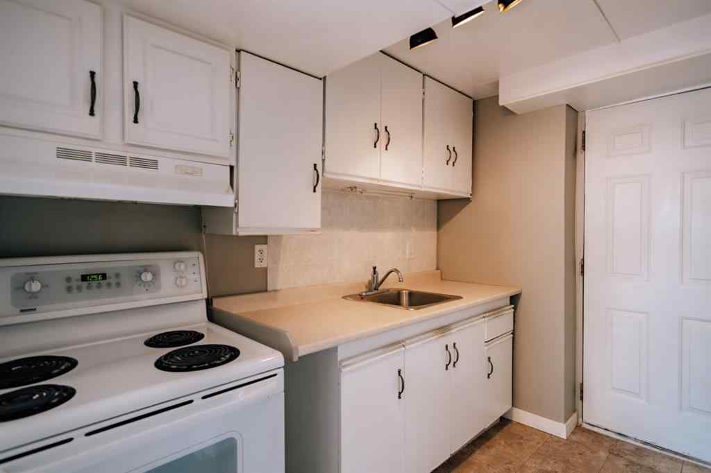 MLS® A2253610 - 86 Purdue Court W in Varsity Village Lethbridge, Residential