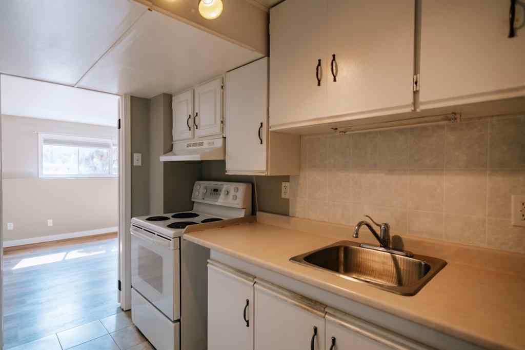 MLS® A2253610 - 86 Purdue Court W in Varsity Village Lethbridge, Residential