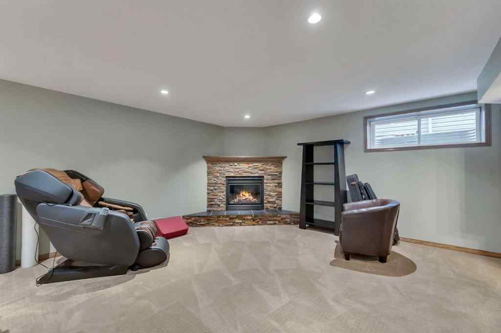 MLS® A2253615 - 168 Sunset Close  in Sunset Ridge Cochrane, Residential