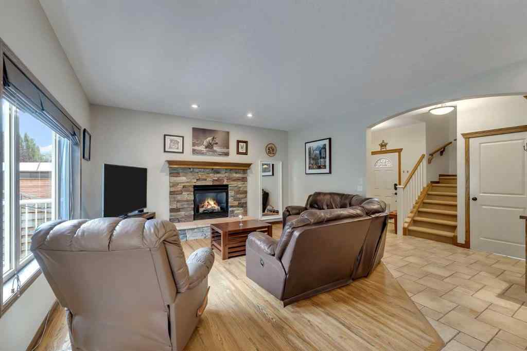 MLS® A2253615 - 168 Sunset Close  in Sunset Ridge Cochrane, Residential