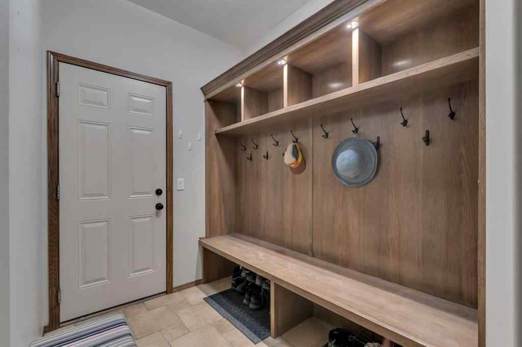 MLS® A2253615 - 168 Sunset Close  in Sunset Ridge Cochrane, Residential