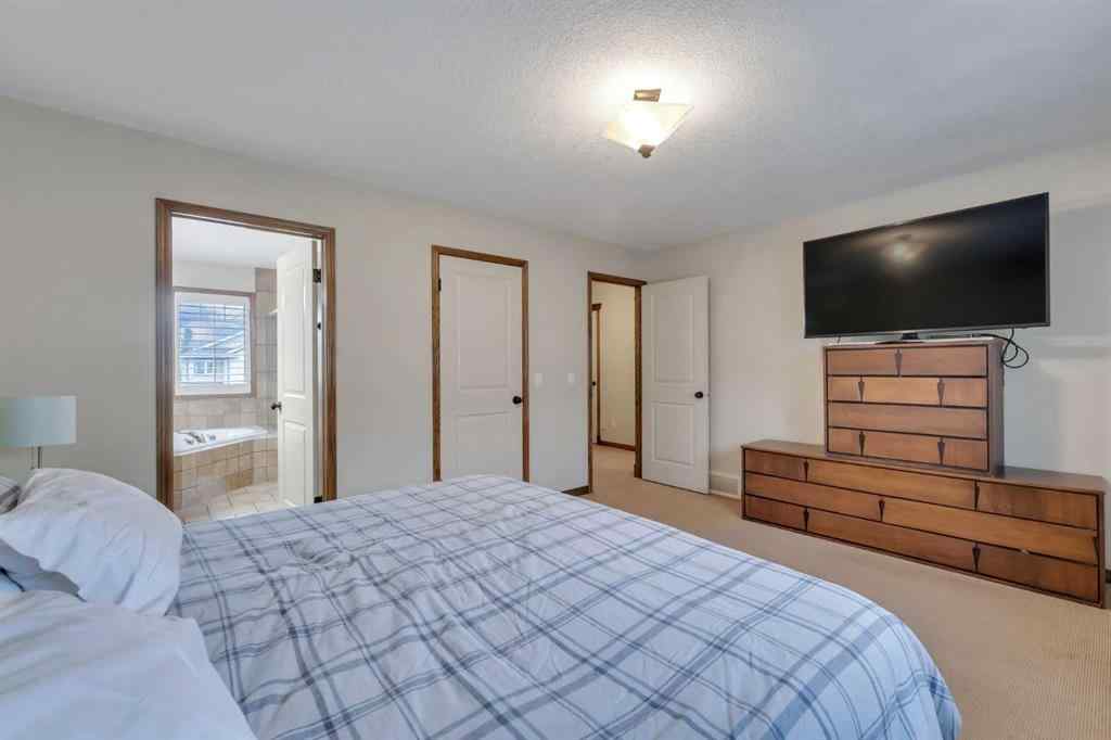 MLS® A2253615 - 168 Sunset Close  in Sunset Ridge Cochrane, Residential
