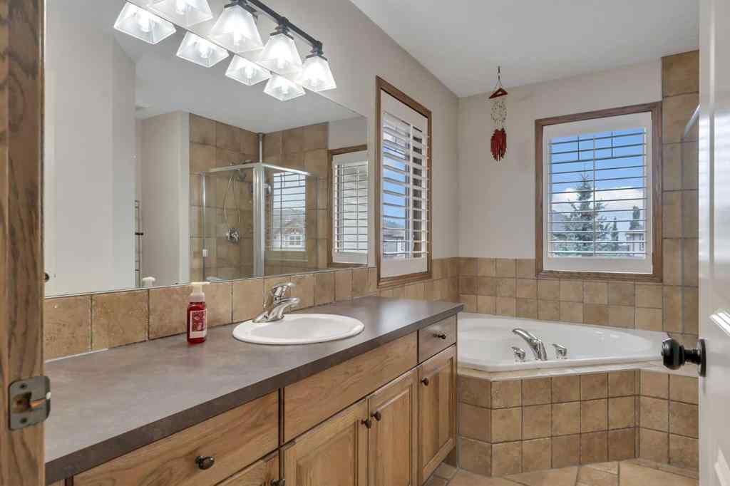 MLS® A2253615 - 168 Sunset Close  in Sunset Ridge Cochrane, Residential