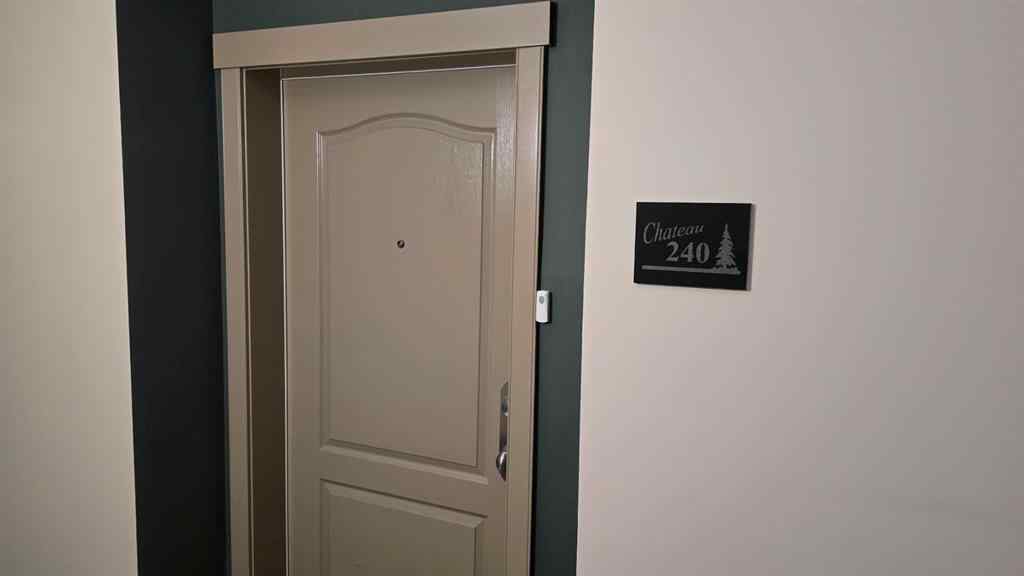 MLS® A2253616 - Unit #240 20 Discovery Ridge Close SW in Discovery Ridge Calgary, Residential