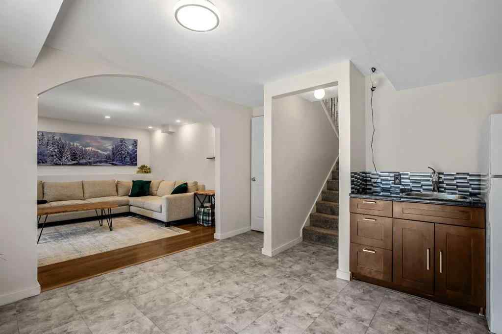 MLS® A2253618 - 19 Hawkfield Way NW in Hawkwood Calgary, Residential