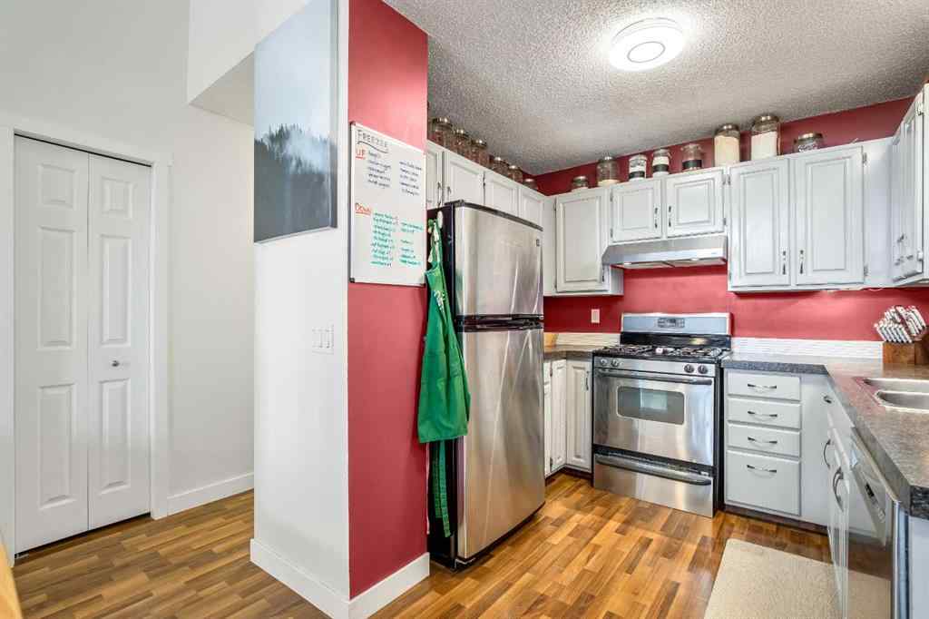 MLS® A2253618 - 19 Hawkfield Way NW in Hawkwood Calgary, Residential