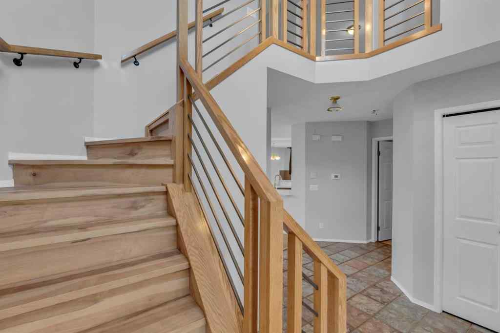 MLS® #A2253619 - 880 Somerset Drive SW in Somerset Calgary, Residential Open Houses