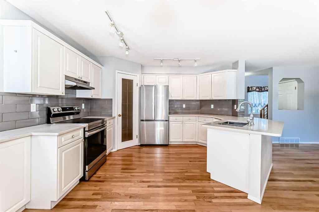 MLS® #A2253619 - 880 Somerset Drive SW in Somerset Calgary, Residential Open Houses