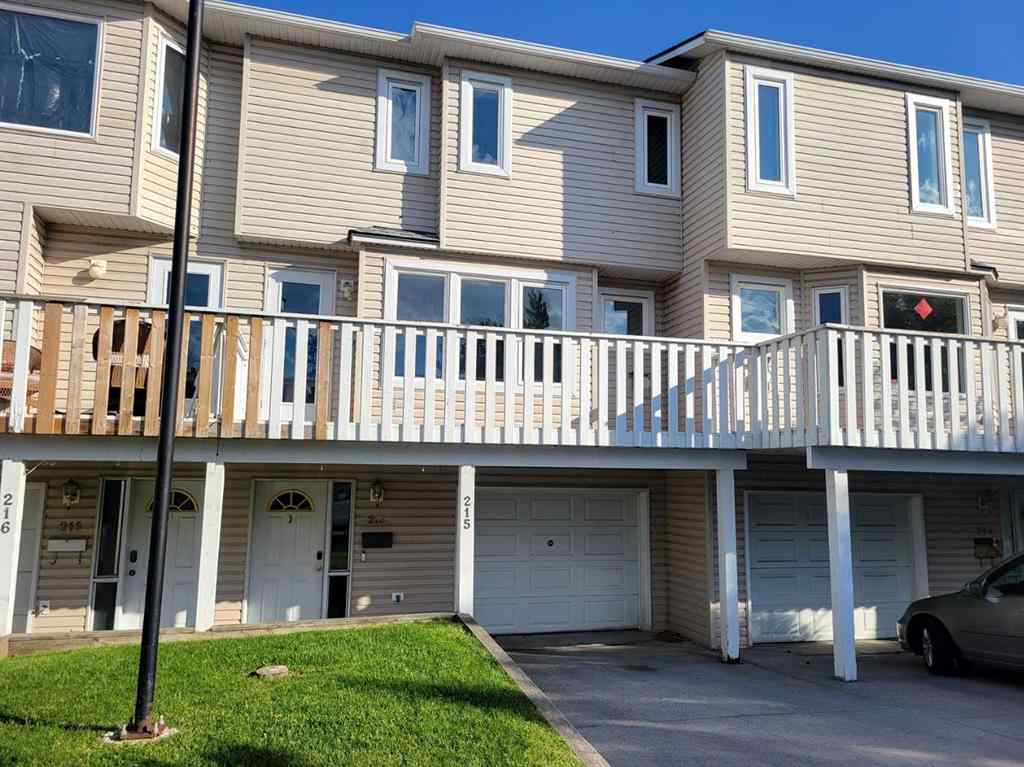 MLS® A2253620 - 215 Killarney Glen Court SW in Killarney/Glengarry Calgary, Residential