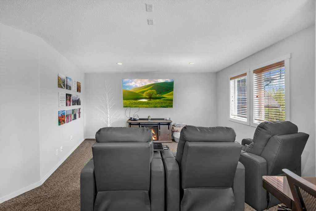 MLS® A2253628 - 1186 Kings Heights Way SE in Kings Heights Airdrie, Residential