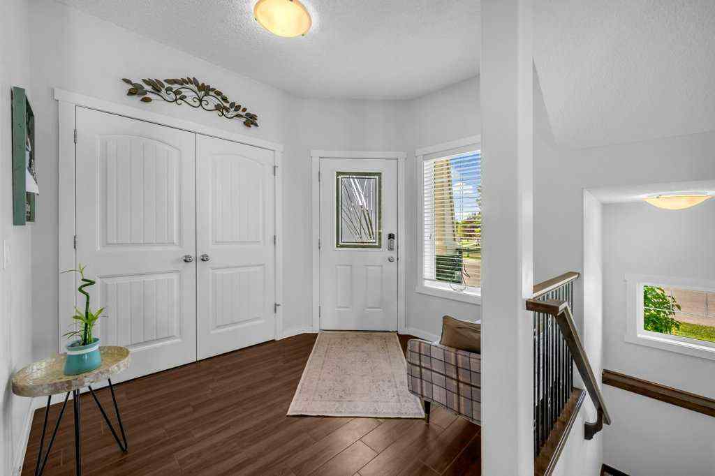 MLS® A2253628 - 1186 Kings Heights Way SE in Kings Heights Airdrie, Residential