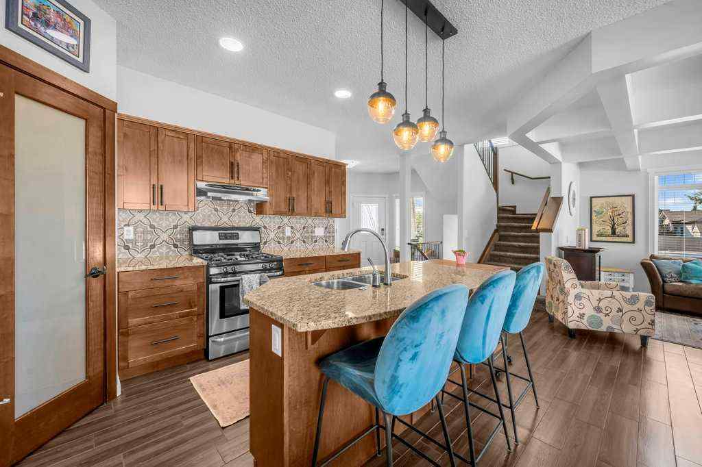 MLS® A2253628 - 1186 Kings Heights Way SE in Kings Heights Airdrie, Residential