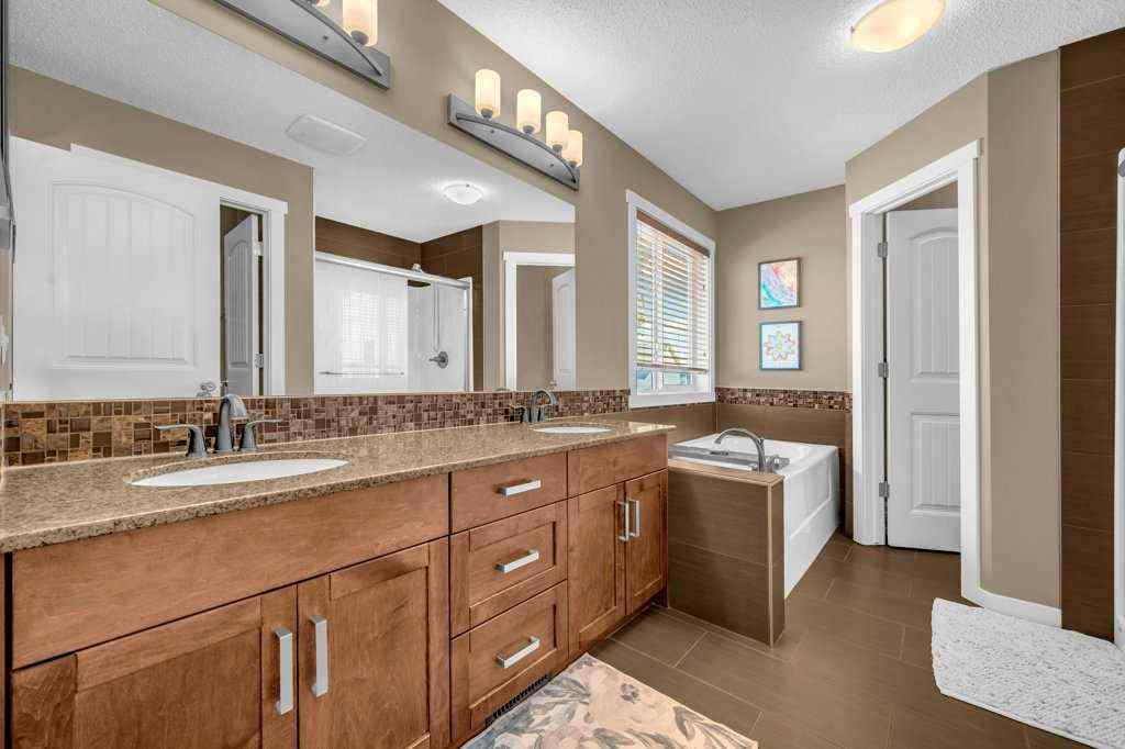 MLS® A2253628 - 1186 Kings Heights Way SE in Kings Heights Airdrie, Residential