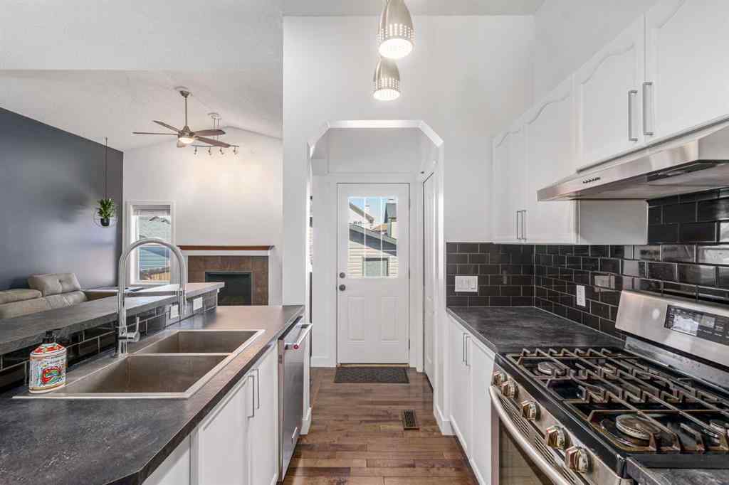 MLS® A2253630 - 255 Silverado Range Close SW in Silverado Calgary, Residential