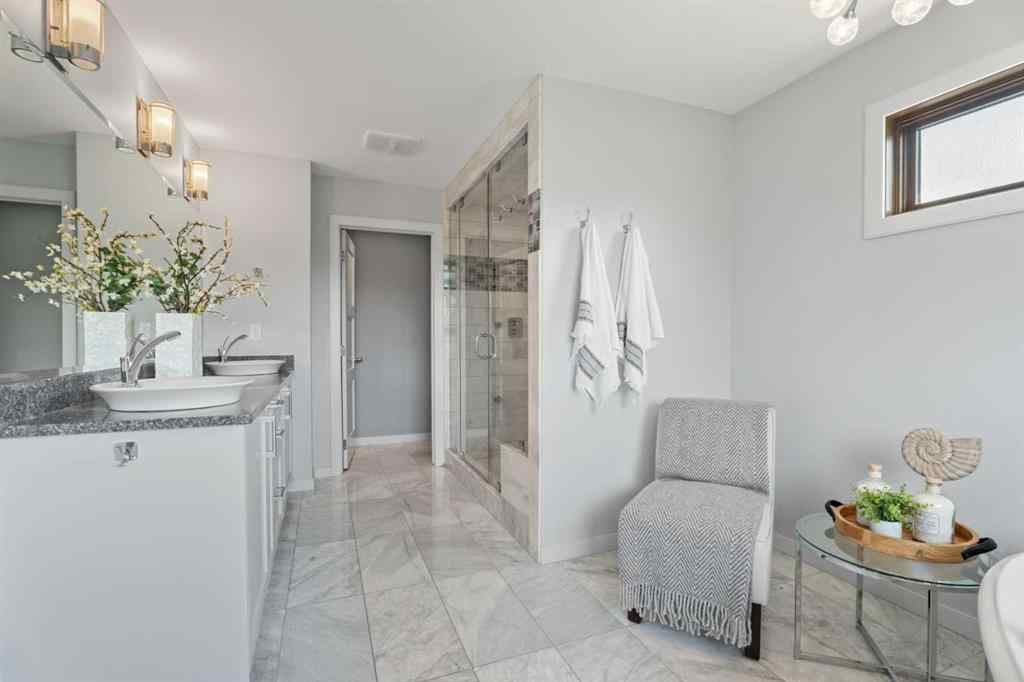 MLS® A2253639 - 5444 Varsity Drive NW in Varsity Calgary, Residential