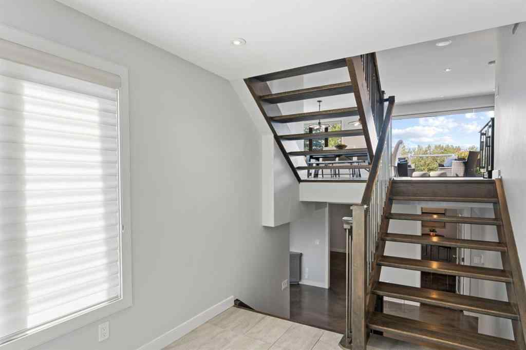 MLS® A2253639 - 5444 Varsity Drive NW in Varsity Calgary, Residential