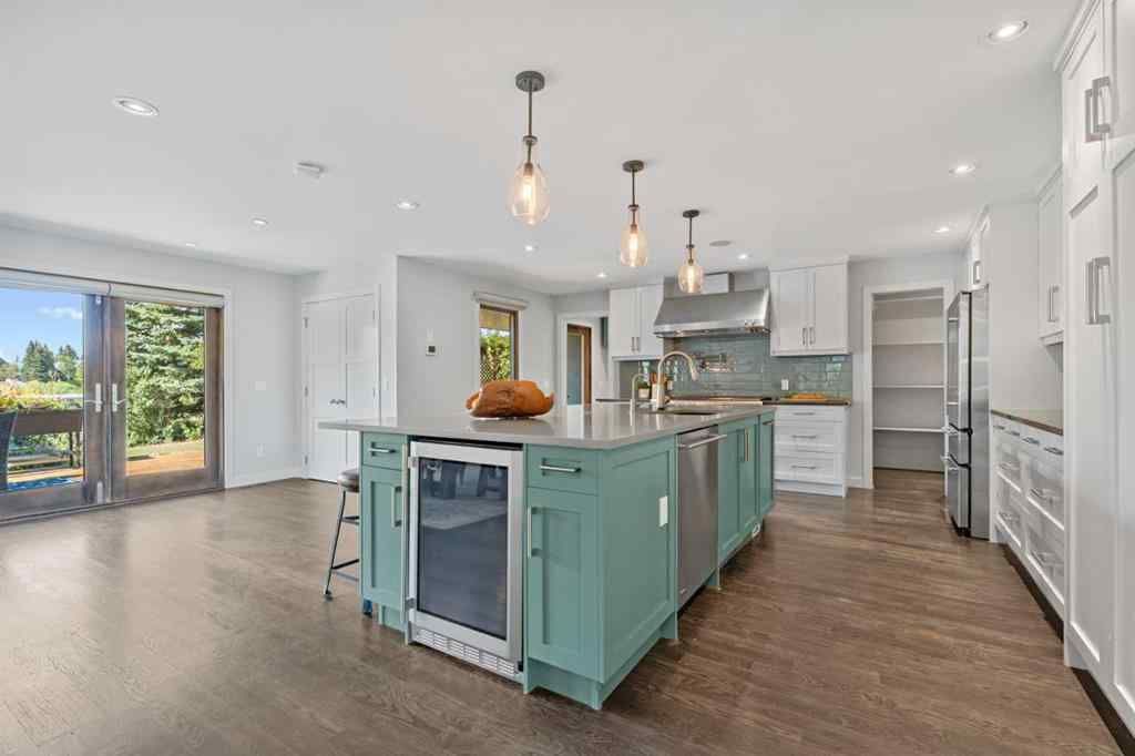 MLS® A2253639 - 5444 Varsity Drive NW in Varsity Calgary, Residential