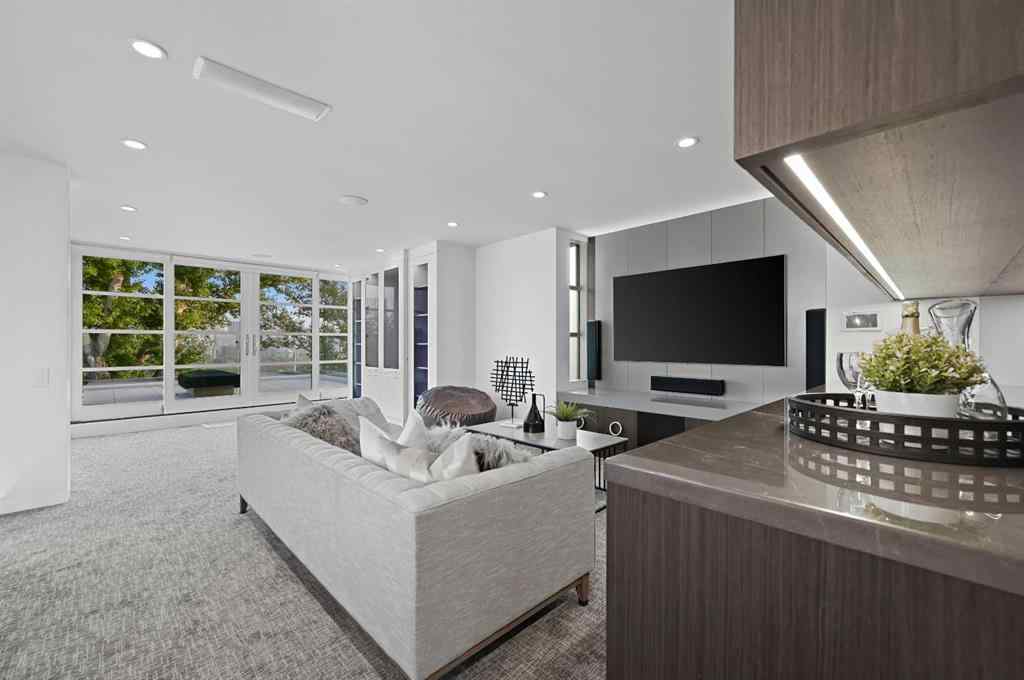 MLS® A2253643 - 530 Crescent Road NW in Rosedale Calgary, Residential